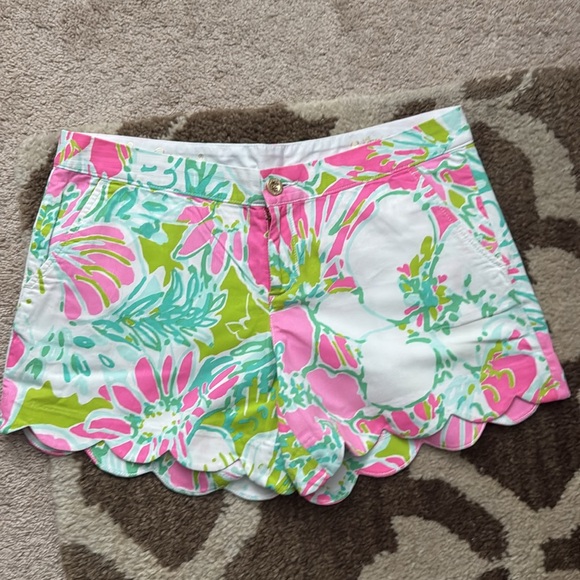 Lilly Pulitzer Callahan Pink and Green Floral Shorts - Picture 2 of 6